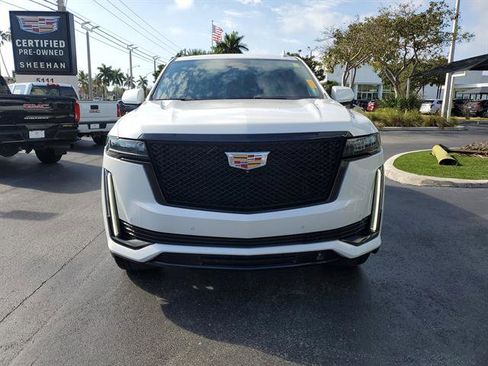 Used 2021 Cadillac Escalade Sport Platinum w/ LPO, ONYX Package image 7