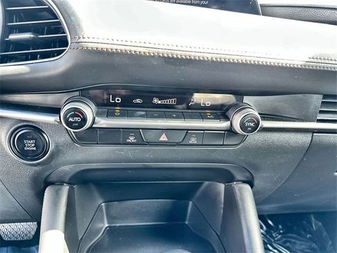 Used 2021 MAZDA MAZDA3 s image 17