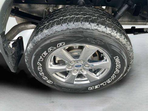 Used 2019 Ford F150 Lariat image 10