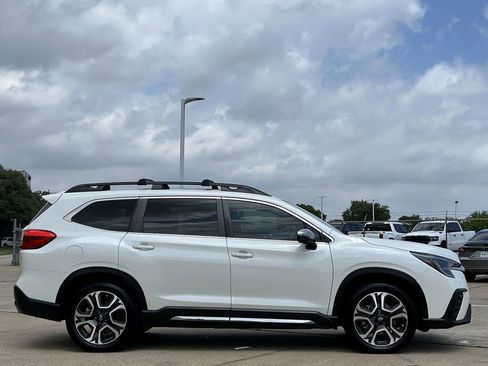 Used 2023 Subaru Ascent Limited w/ Technology Package AWD/4WD image 3