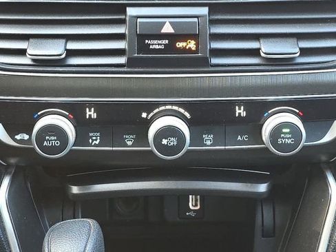 Used 2019 Honda Accord LX image 27