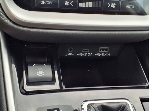 Used 2025 Subaru Outback Onyx Edition XT AWD/4WD image 19