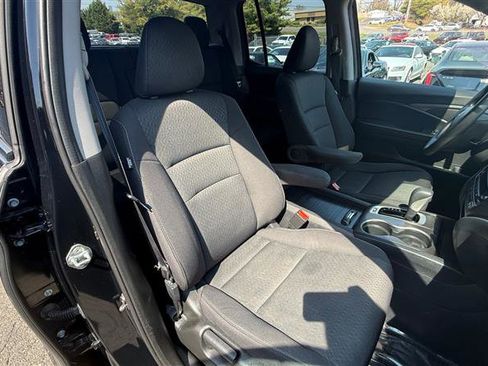 Used 2019 Honda Ridgeline Sport image 11