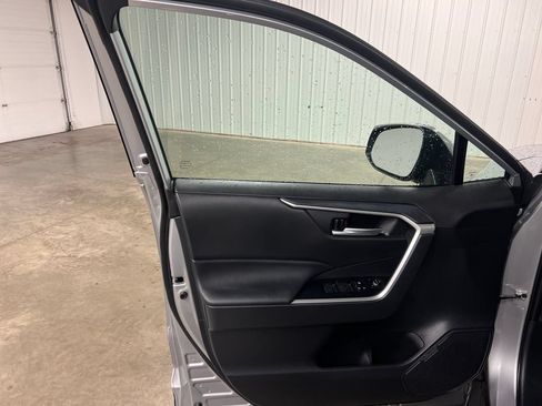 Used 2025 Toyota RAV4 XLE AWD/4WD image 14