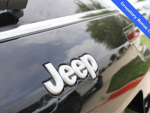 New 2025 Jeep Grand Cherokee L Limited w/ Luxury Tech Group II image 10