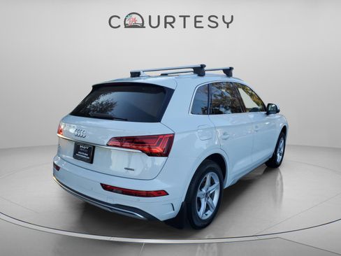Used 2021 Audi Q5 Premium image 3