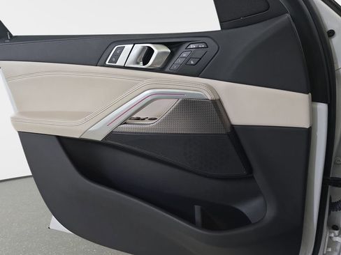 Used 2023 BMW X6 xDrive40i w/ M Sport Package image 27