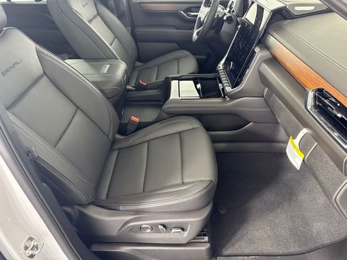 New 2026 GMC Yukon XL Denali image 13