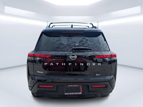 Used 2024 Nissan Pathfinder SV FWD image 4