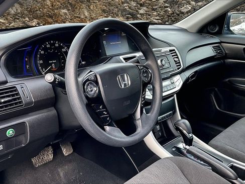 Used 2015 Honda Accord Hybrid Sedan image 11