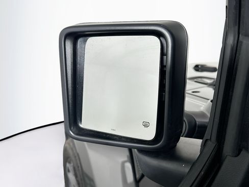Used 2024 Jeep Wrangler Unlimited w/ Convenience Group AWD/4WD image 16
