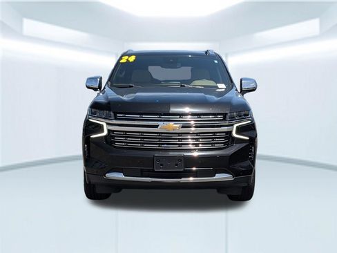 Used 2024 Chevrolet Suburban Premier AWD/4WD image 10