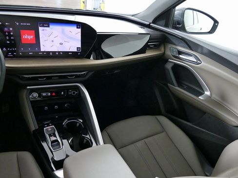 New 2025 Audi Q5 Premium image 24