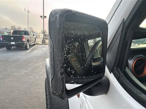 Used 2023 Jeep Gladiator Mojave w/ Cold Weather Group image 33