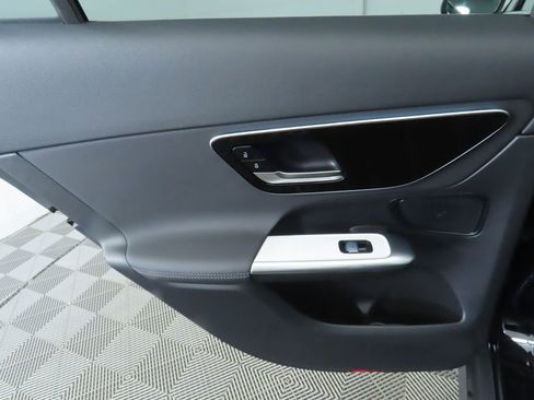 Certified 2025 Mercedes-Benz GLC 300 image 26