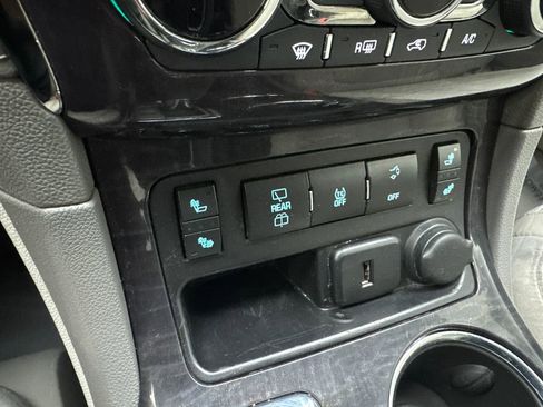 Used 2016 Buick Enclave Leather AWD/4WD image 69