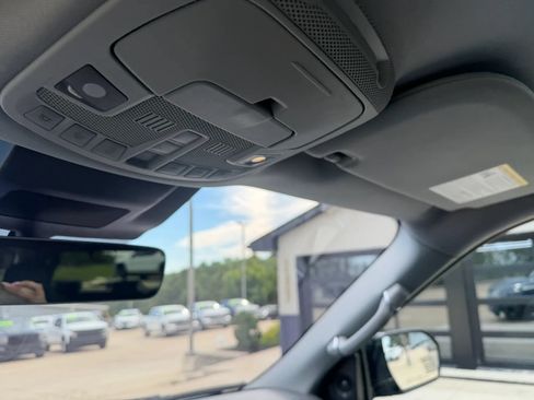 Used 2019 Lincoln Navigator Reserve AWD/4WD image 31