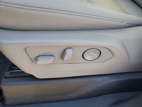 New 2026 GMC Sierra 3500 SLT w/ SLT Premium Package image 7