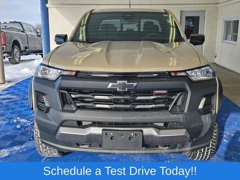Used 2023 Chevrolet Colorado Trail Boss w/ Technology Package image 3