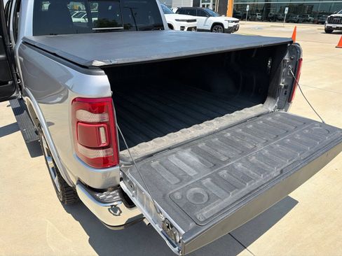 Used 2022 RAM 1500 Limited AWD/4WD image 17