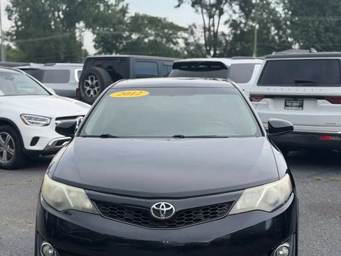 Used 2012 Toyota Camry SE FWD image 1