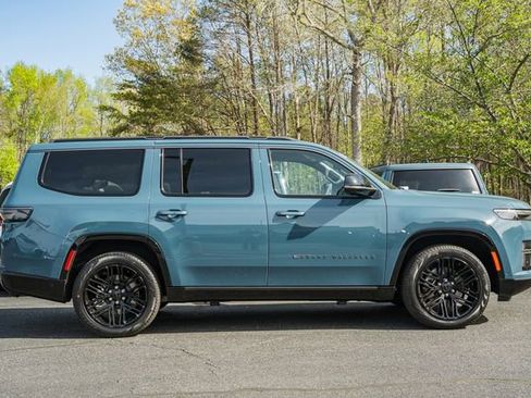 New 2026 Jeep Grand Wagoneer Limited AWD/4WD image 4