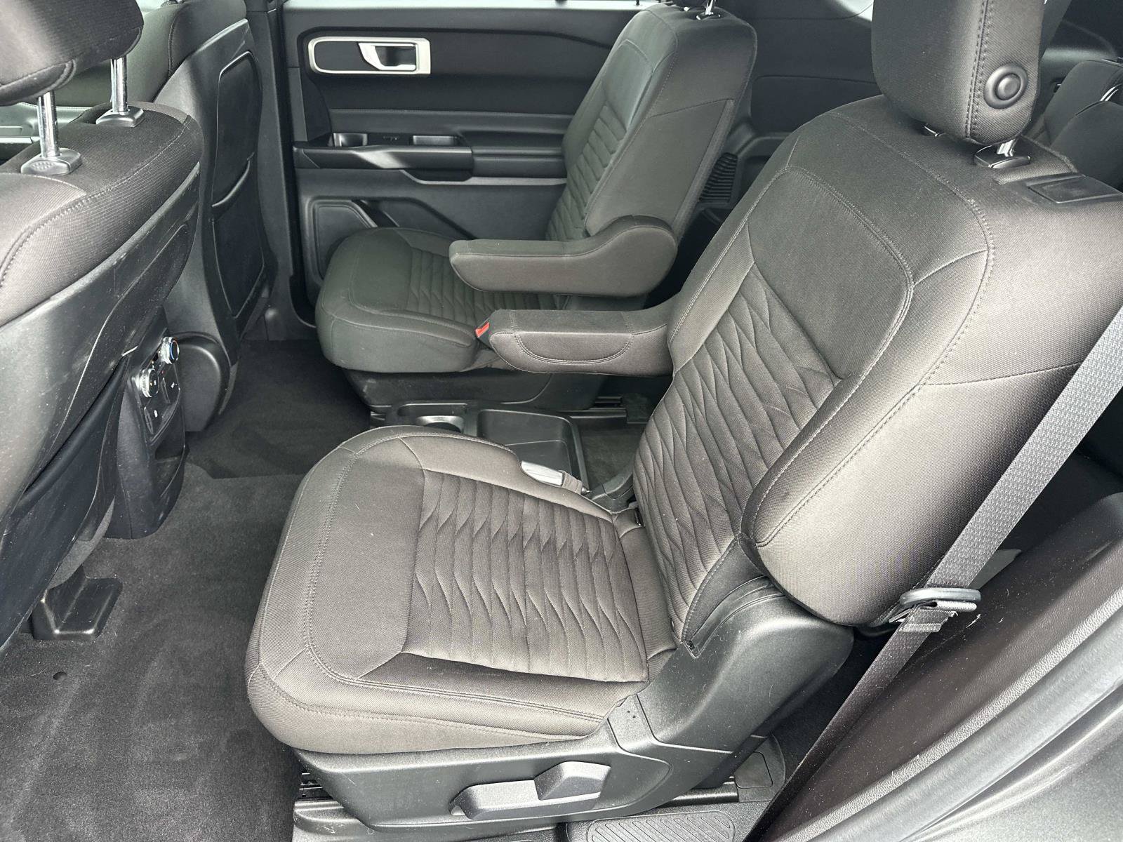 Used 2020 Ford Explorer XLT w/ Comfort Package AWD/4WD image 11