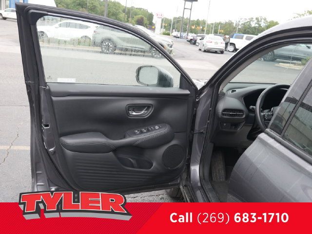 Used 2024 Honda HR-V EX-L image 18