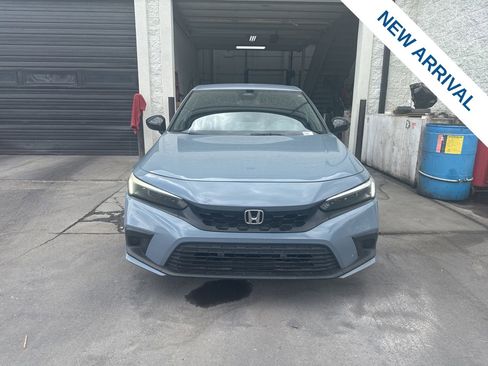Used 2022 Honda Civic Sport image 2