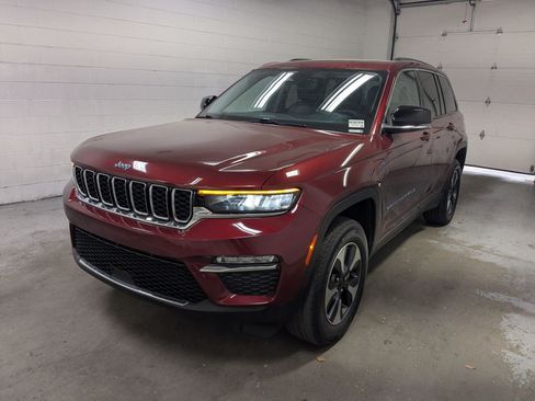 Used 2022 Jeep Grand Cherokee Limited 4xe AWD/4WD image 12