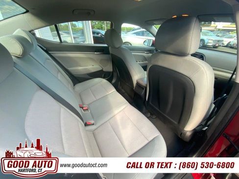 Used 2017 Hyundai Elantra SE w/ Cargo Package FWD image 14