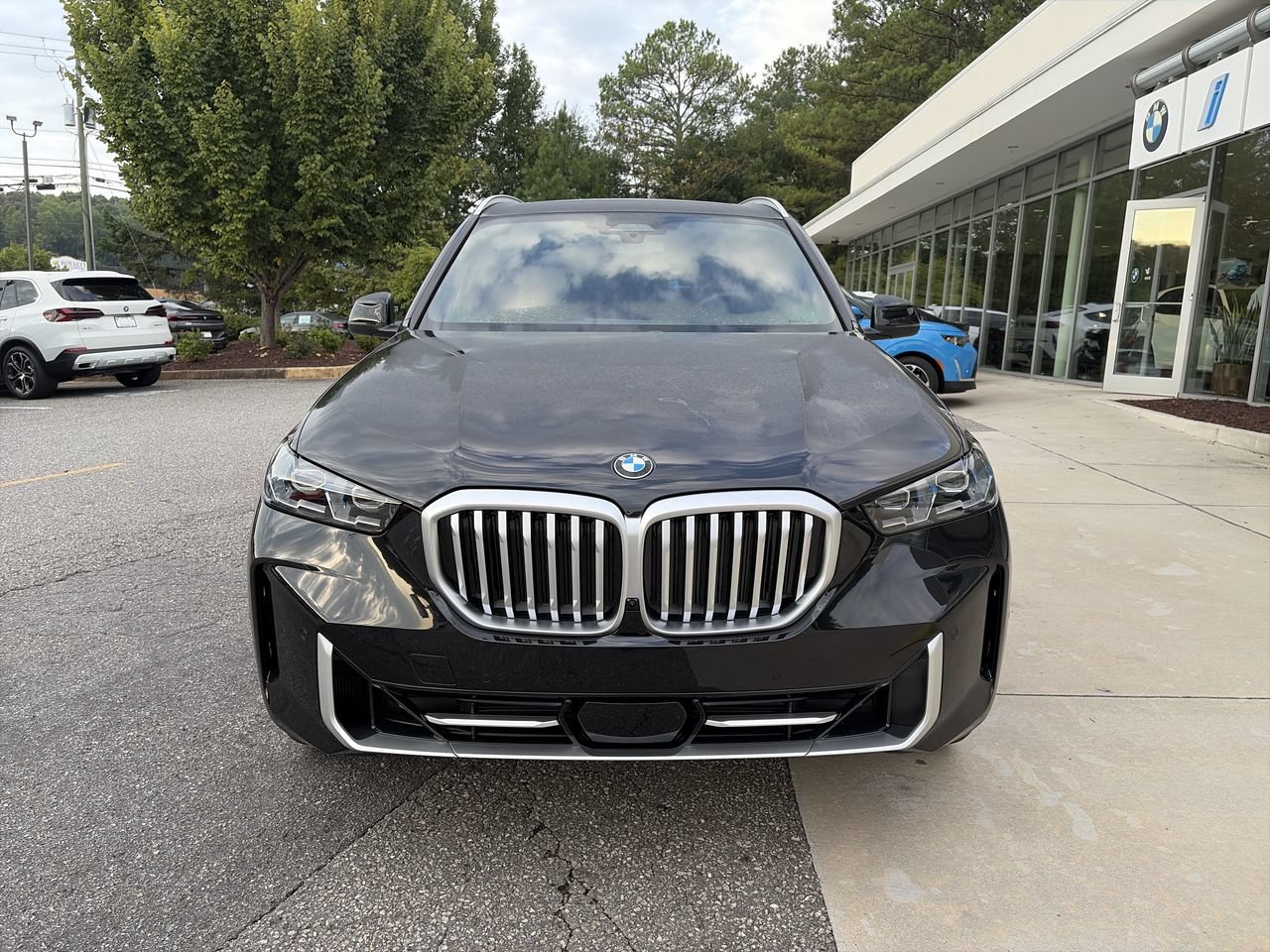 Used 2026 BMW X5 xDrive40i AWD/4WD image 3