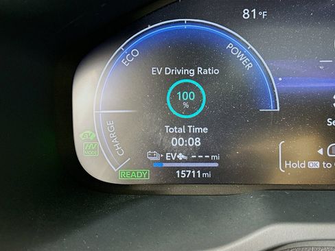 Used 2024 Toyota RAV4 XSE w/ Weather Package AWD/4WD image 22