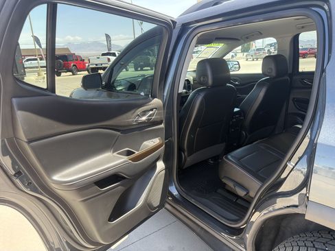 Used 2020 GMC Acadia AT4 w/ Driver Alert Package II AWD/4WD image 8