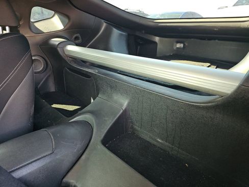 Used 2020 Nissan 370Z Coupe RWD image 11