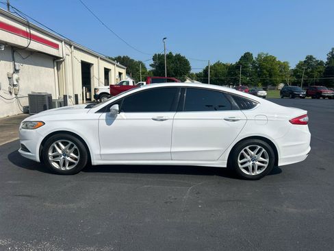 Used 2013 Ford Fusion SE FWD image 8