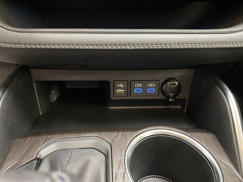 Used 2022 Toyota Highlander Platinum image 22