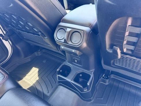 Used 2021 Jeep Gladiator Rubicon w/ Dual Top Group AWD/4WD image 28