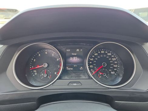 Used 2018 Volkswagen Tiguan SE image 31