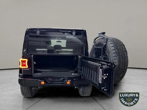 Used 2021 Jeep Wrangler Unlimited Sahara image 8