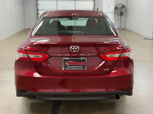 Used 2019 Toyota Camry LE w/ Convenience Package FWD image 6