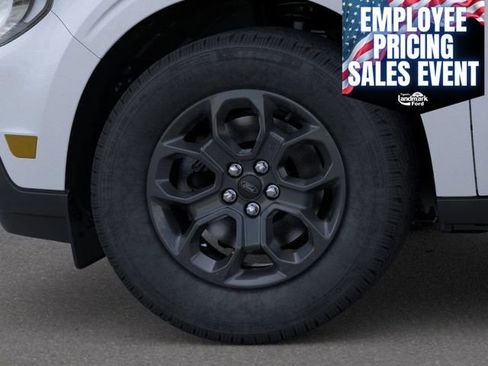 New 2026 Ford Maverick XLT w/ XLT Luxury Package FWD image 18