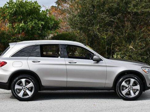 Used 2022 Mercedes-Benz GLC 300 image 32
