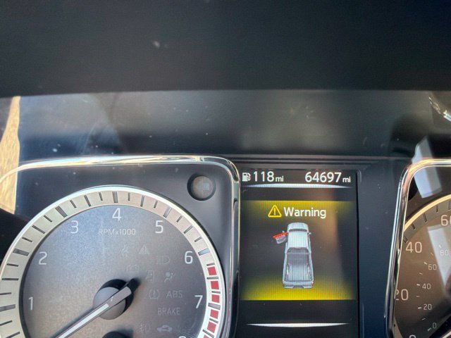 Used 2018 Nissan Titan SV w/ SV Convenience Package AWD/4WD image 20