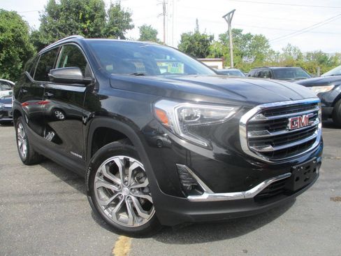 Used 2020 GMC Terrain SLT w/ Preferred Package image 2