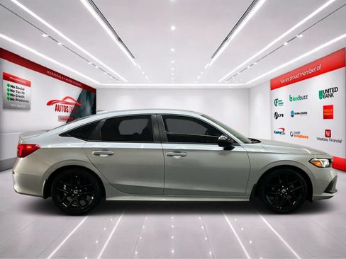 Used 2022 Honda Civic Sport image 8