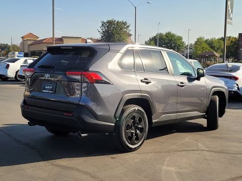 Used 2022 Toyota RAV4 LE w/ Carpet Mat Package (TMS) FWD image 5
