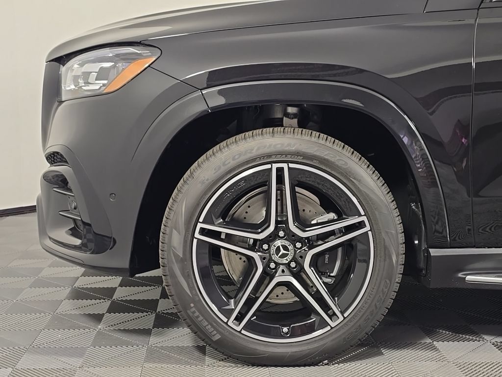 Used 2026 Mercedes-Benz GLS 450 4MATIC image 11
