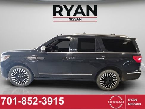 Used 2021 Lincoln Navigator Black Label w/ Cargo Convenience Package AWD/4WD image 3