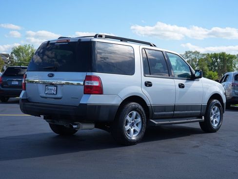 Used 2017 Ford Expedition XL w/ Equipment Group 101A AWD/4WD image 3